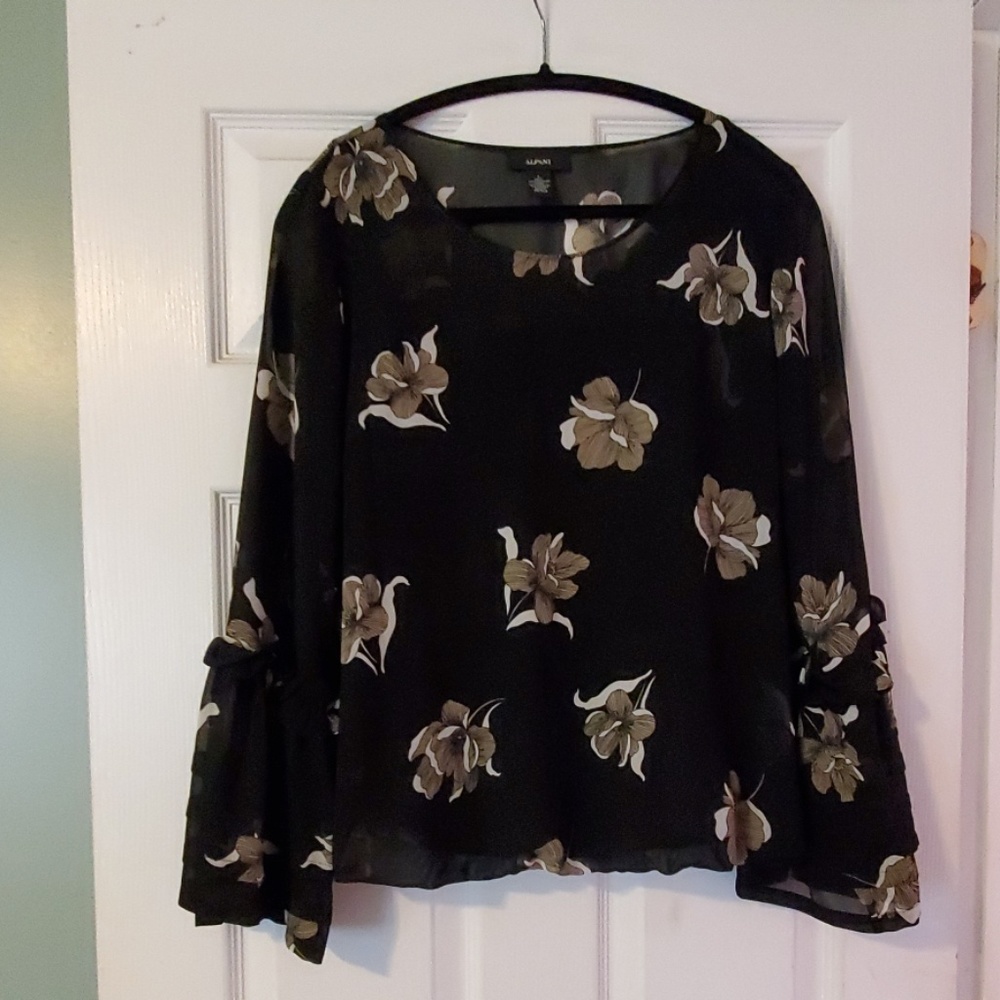 Black floral Alfani floral top.